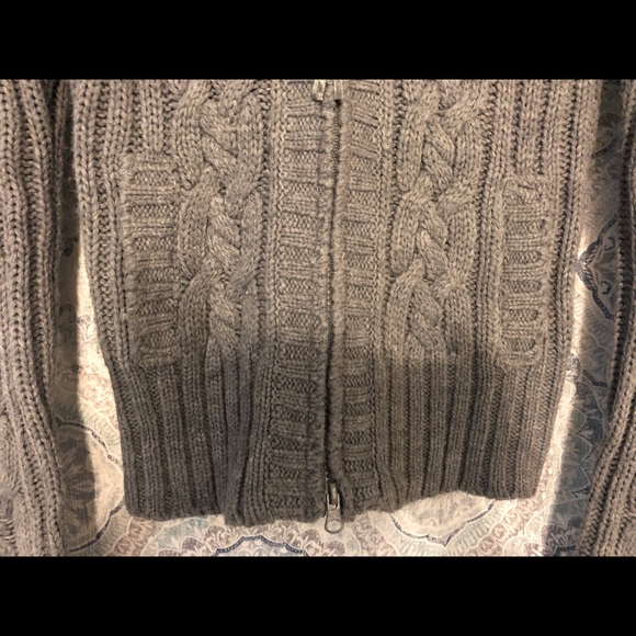 Cable Stitch Hoodie Zipper Sweater - Limited Edition - Picture 4 of 6